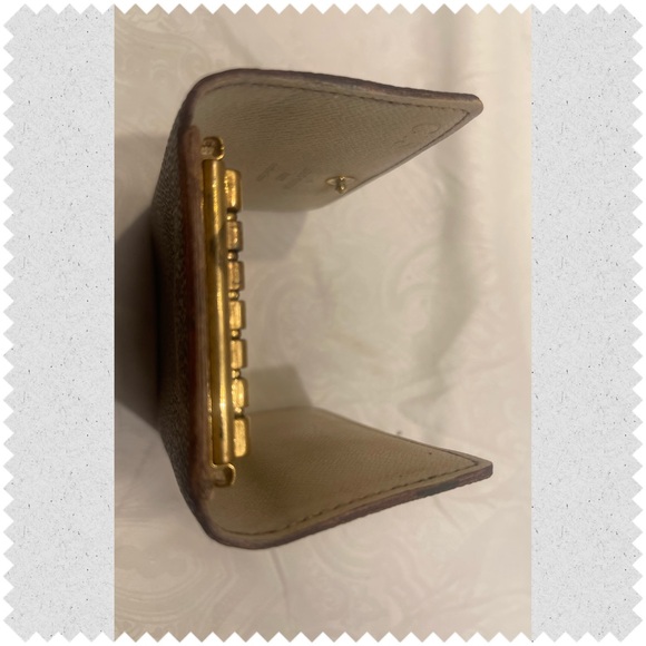 Louis Vuitton LV Keyholder - Picture 2 of 7